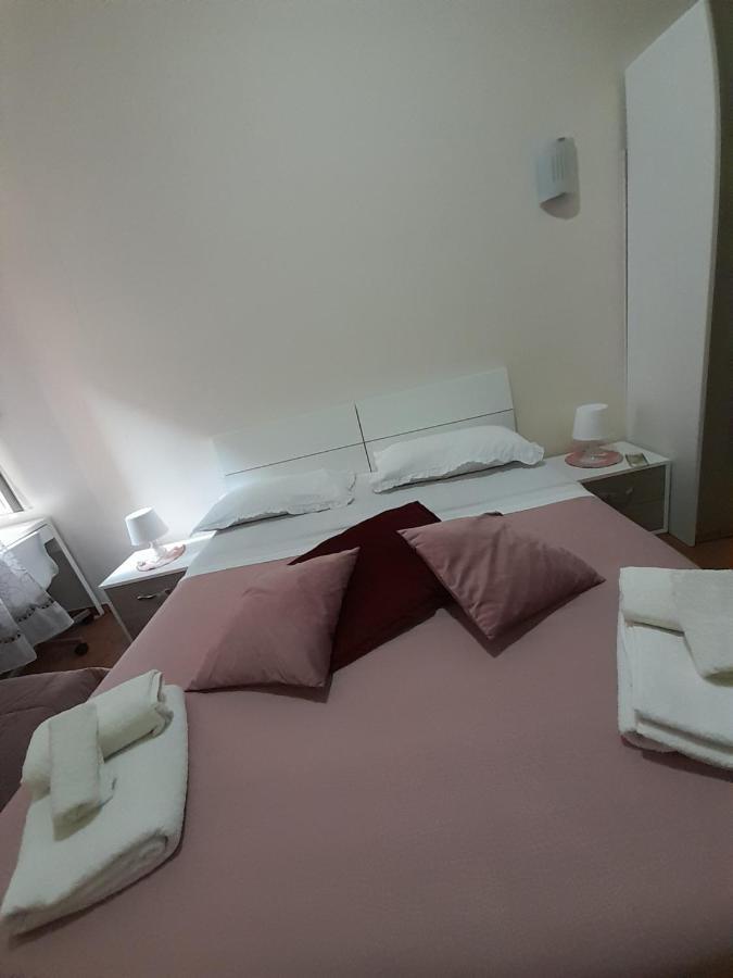 Dimora Donna Carmela Apartment Napoli Ngoại thất bức ảnh