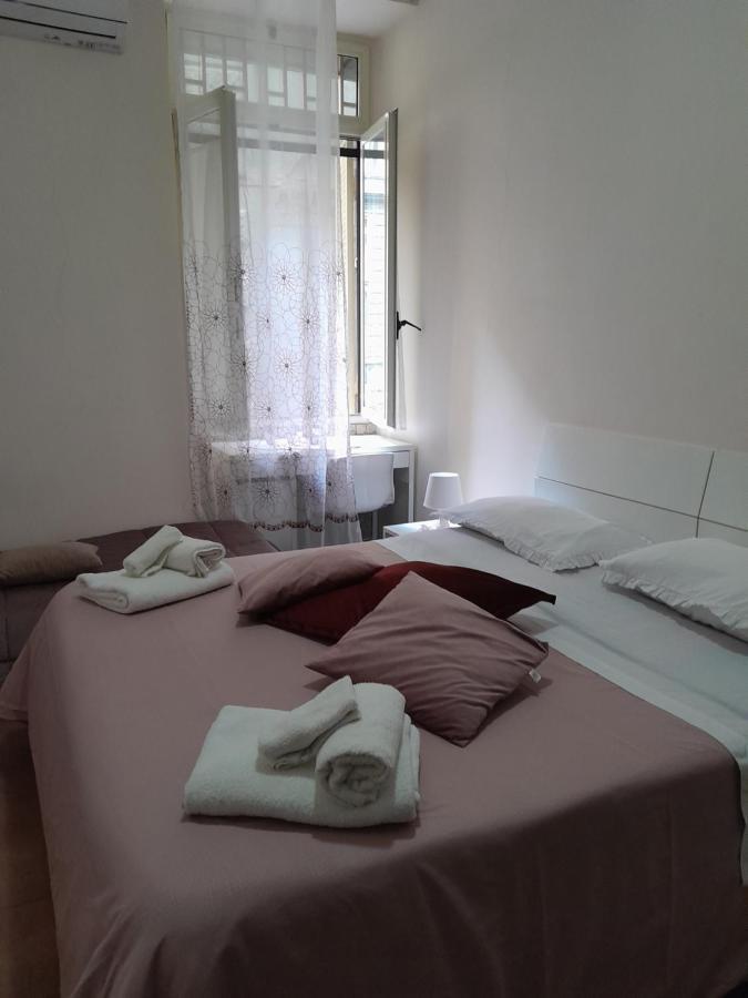Dimora Donna Carmela Apartment Napoli Ngoại thất bức ảnh